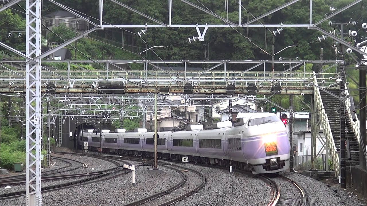【凄い傾き!】E351系スーパーあずさ 相模湖駅通過