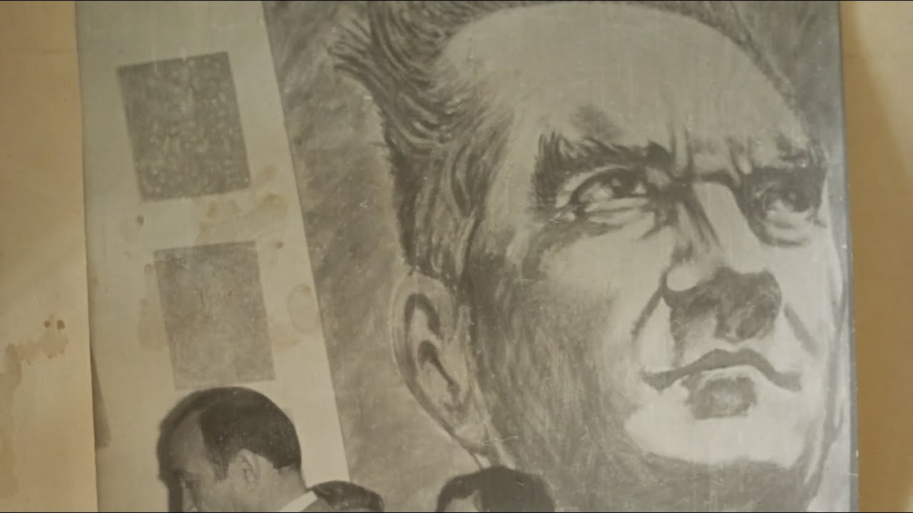 OKULUMUZUN 42 YILLIK ATATÜRK PORTRESİNİ RESTORE ETTİK.