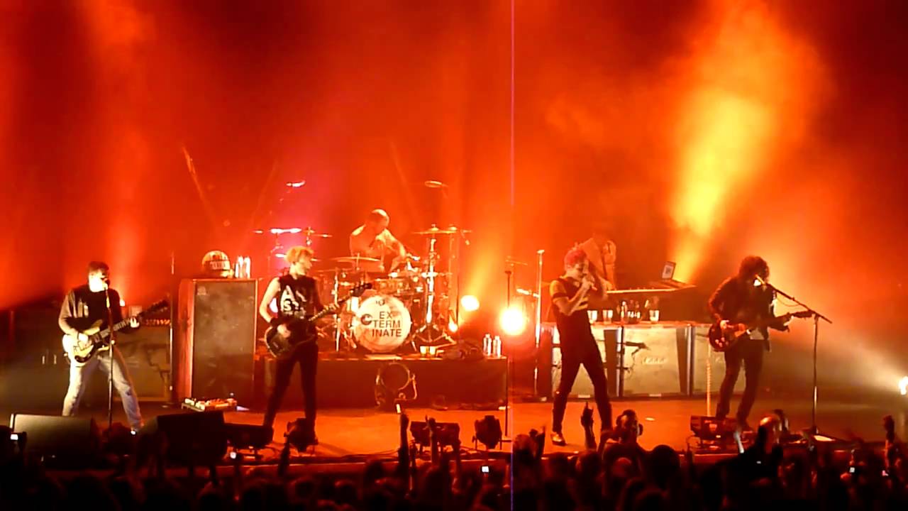 My Chemical Romance - Bulletproof Heart (Live @ 013 Tilburg - 26.02.2011)