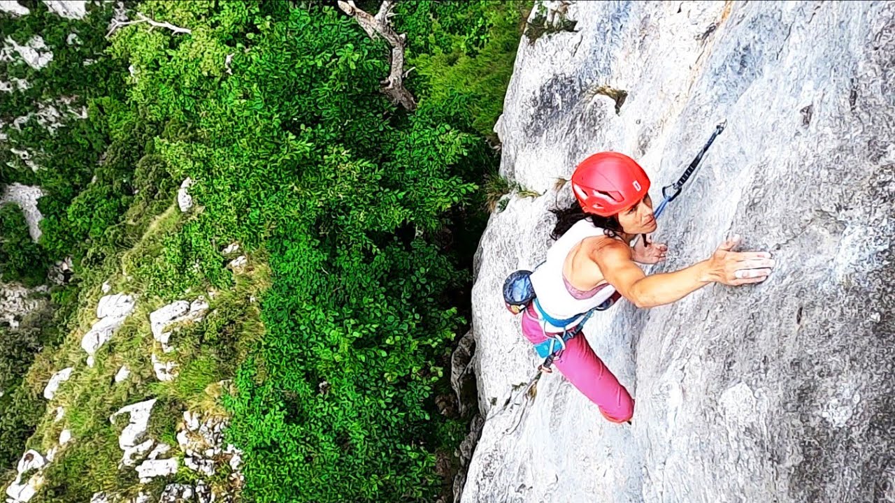 Cantabria, Spain para&iacute;so de la escalada.