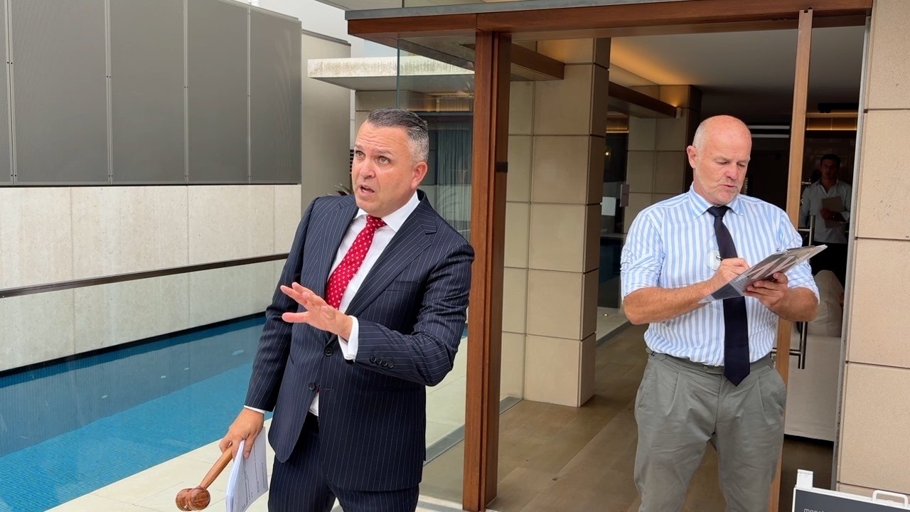 Аукцион в Сиднее: 84 Queens Park Rd, Queens Park - Александр Филлипс, Гэвин Льюис, PPD, Кларенс Уайт