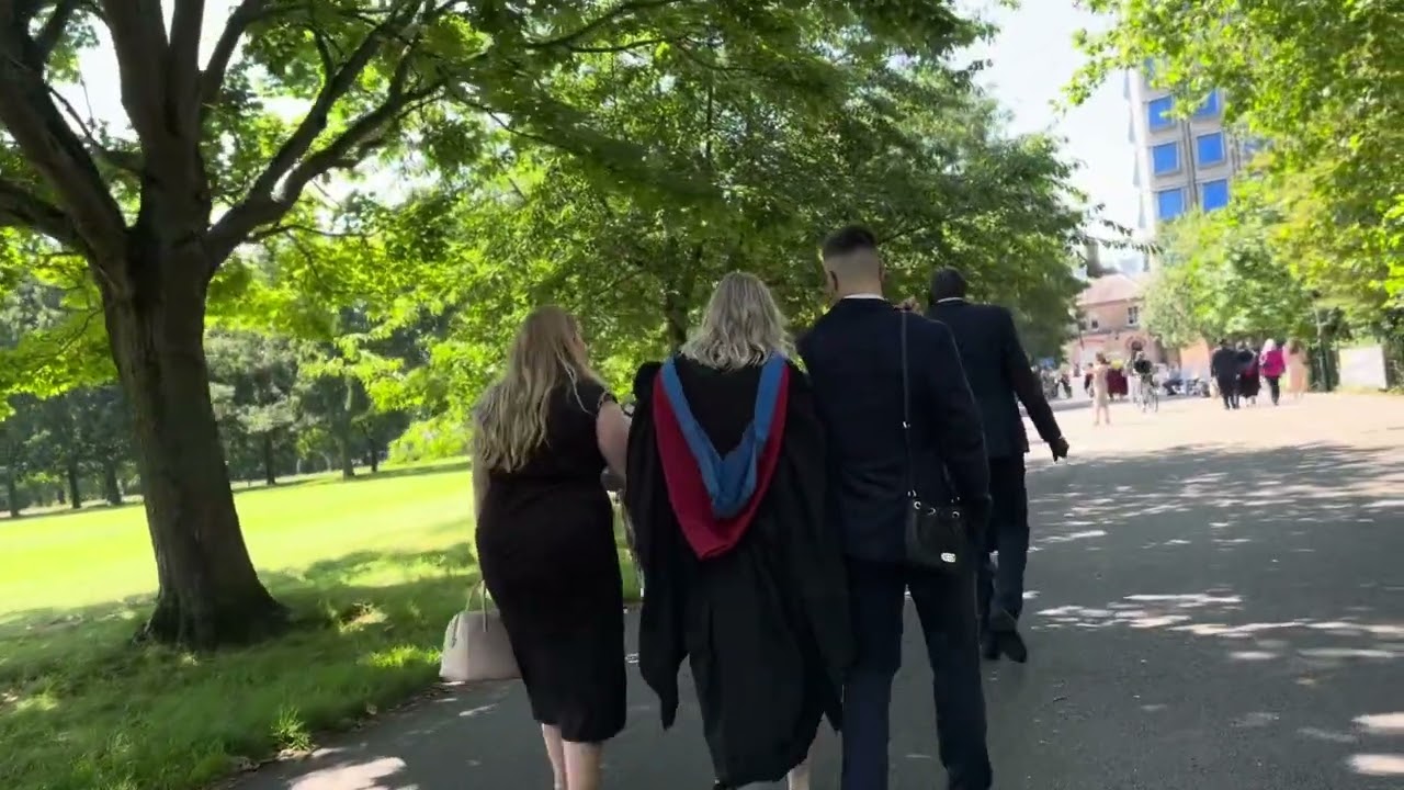 A walk in Leicester university summer 2024