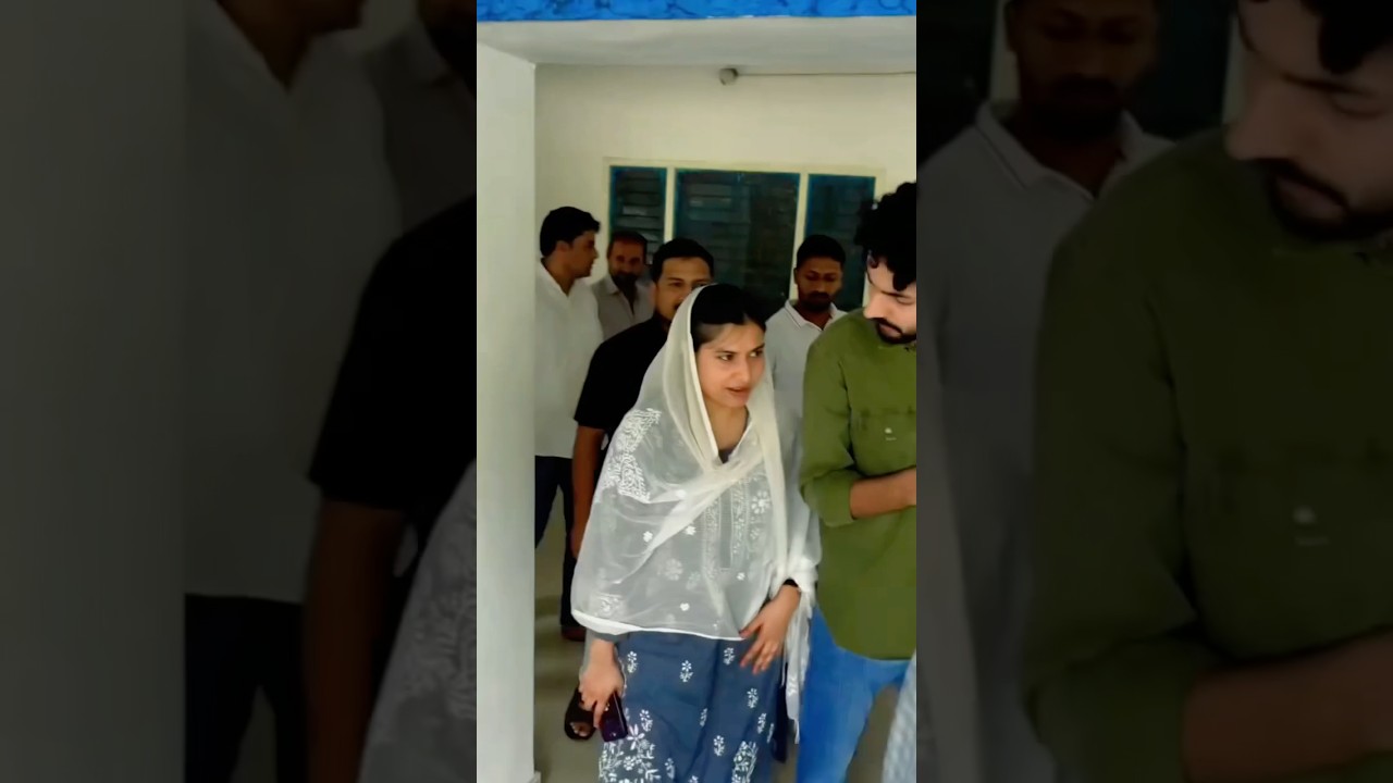 Iqra hasan gayi amit shah ke gaao me 😱 | #iqrahasan #ytshorts #shortsfeed