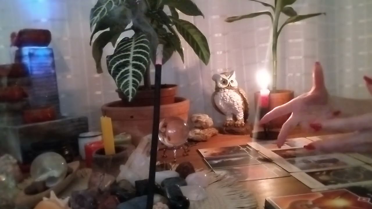 Tarot do Amor/ Renascimento , a roda girou e ele/ela voltou no seu campo enérgico ❤️🌌