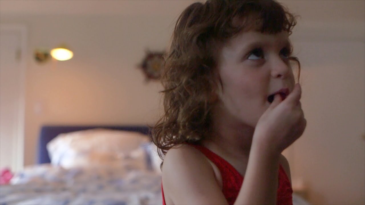 Little Girl Makes Full Recovery After Poisoning from A Necklace