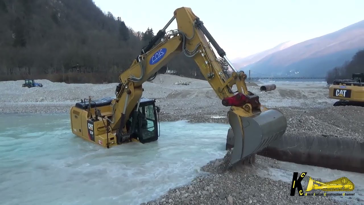 CATERPILLAR 336D 323F EXCAVATORS Wading Building