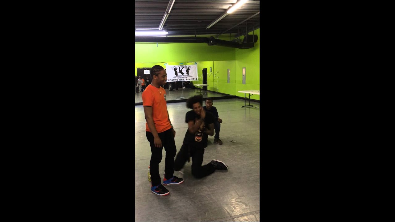 Fik-Shun (SYTYCD10) vs Laurent (Les Twins) [FREESTYLE EXHIBITION BATTLE]