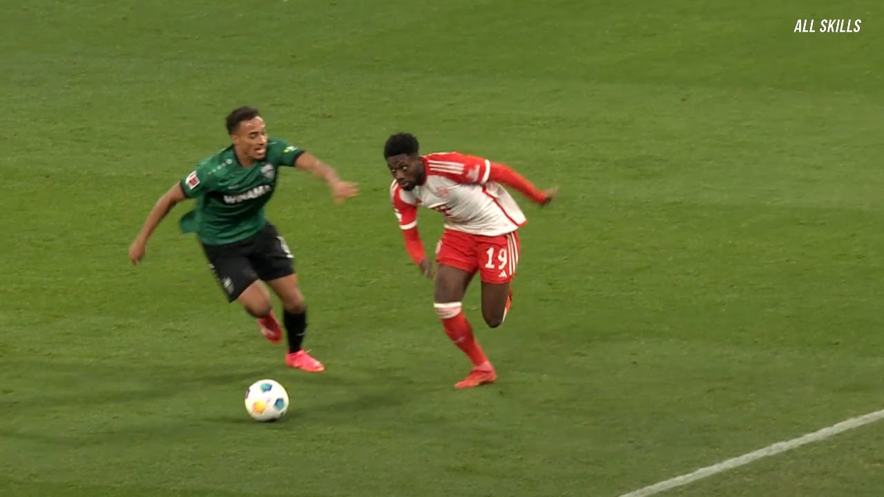 Alphonso Davies SKILLS &ndash; Fastest Defender in the World