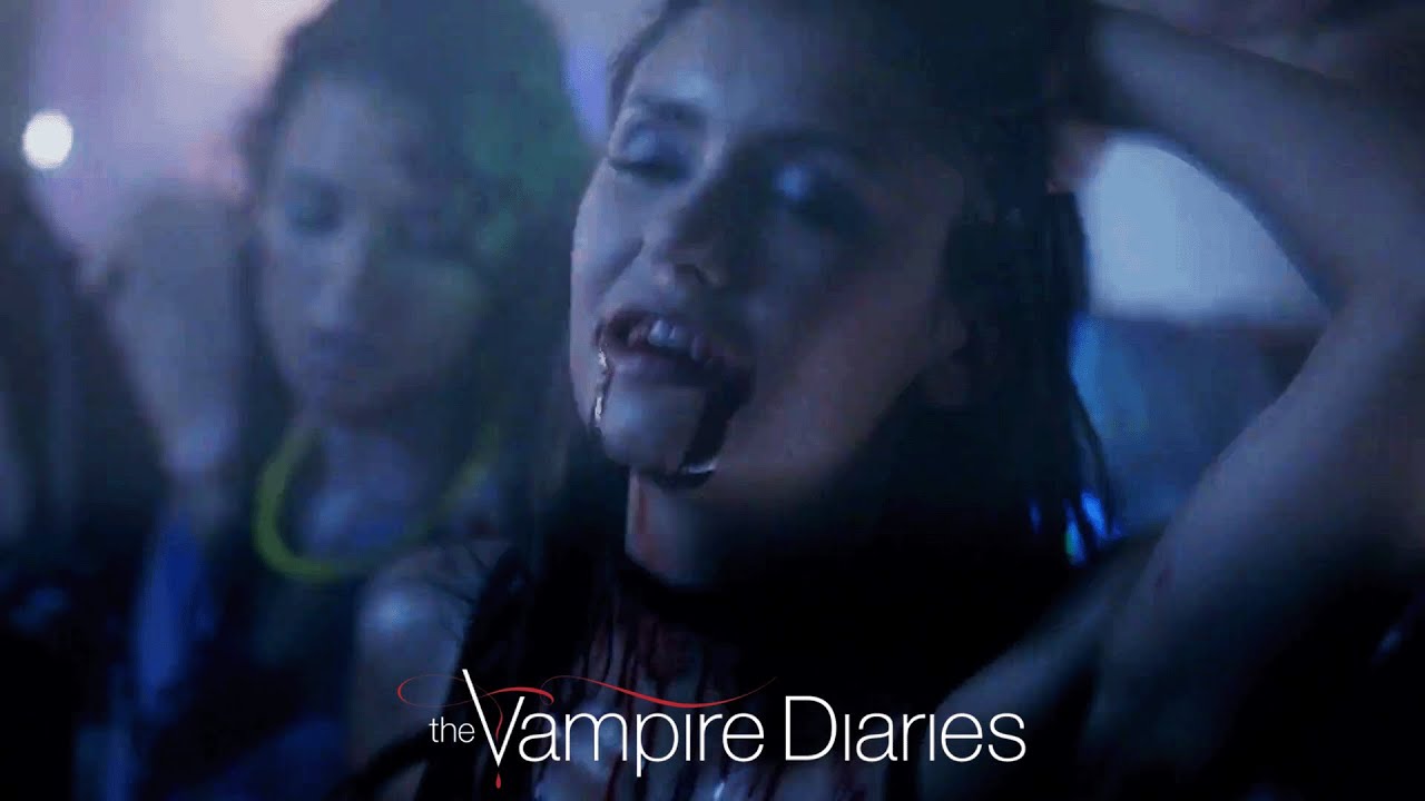 Damon Teaches Elena to Feed on College Students | The Vampire Diaries