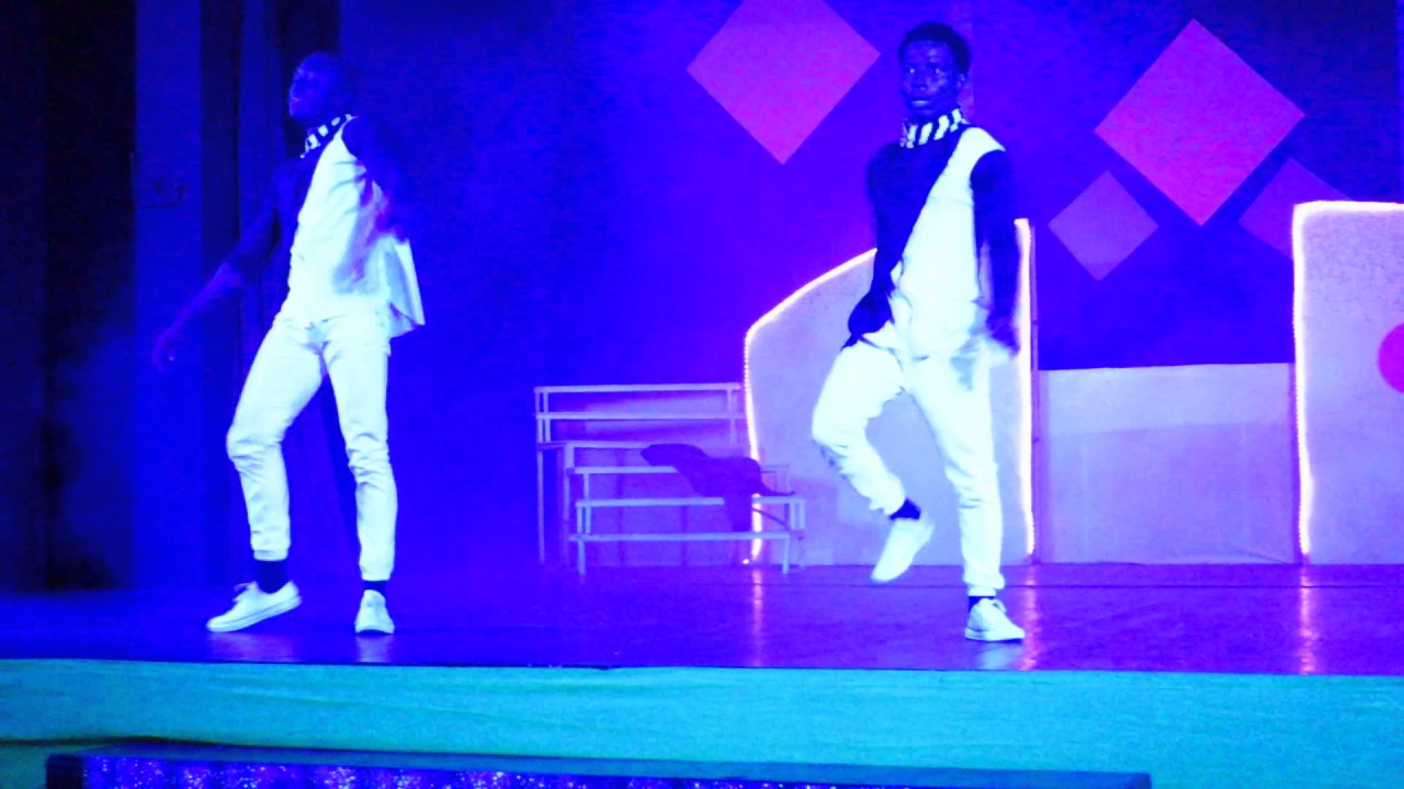 Royal Décameron Haïti night show.