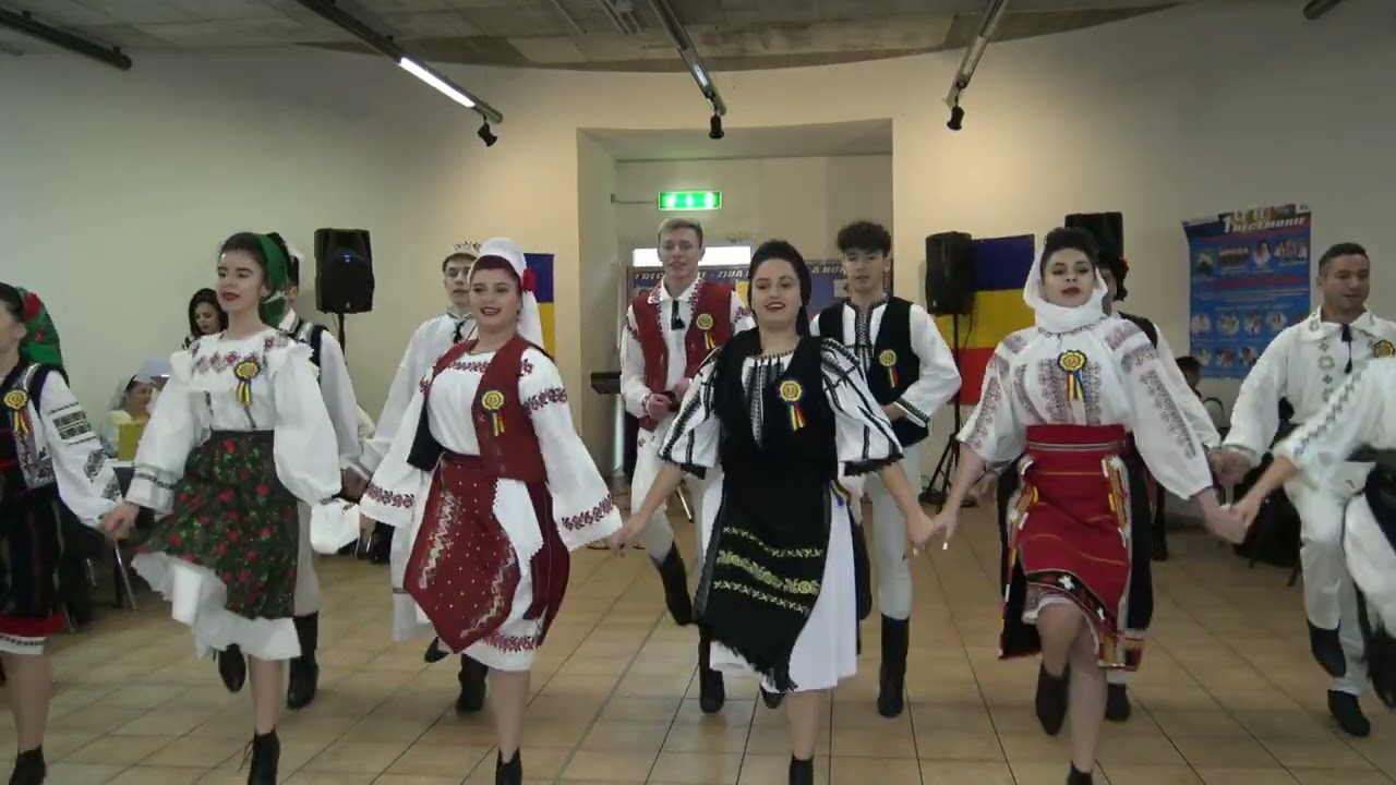 Jocuri 1/3 Ansamblul Artistic “Doina Ilfovului“ Centrul Cultural Buftea Muntenia Dobrogea Moldova