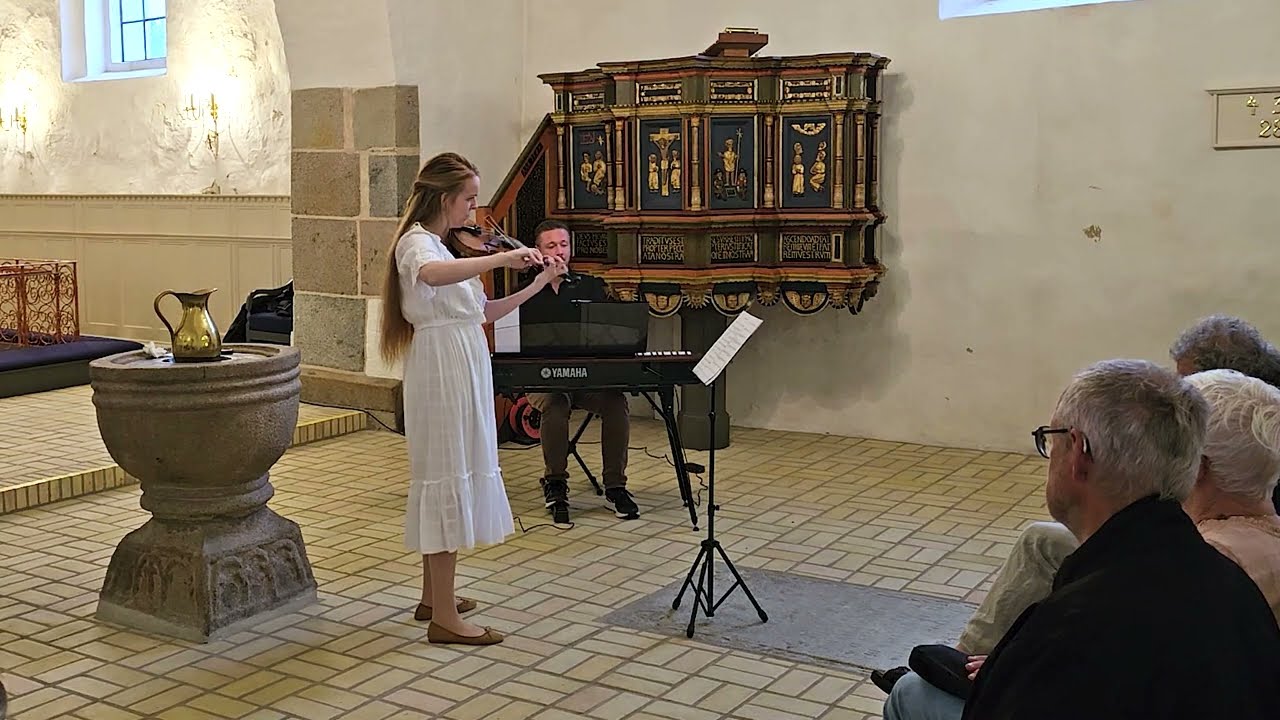 Ronja Rövardotter Medley (violin & piano)
