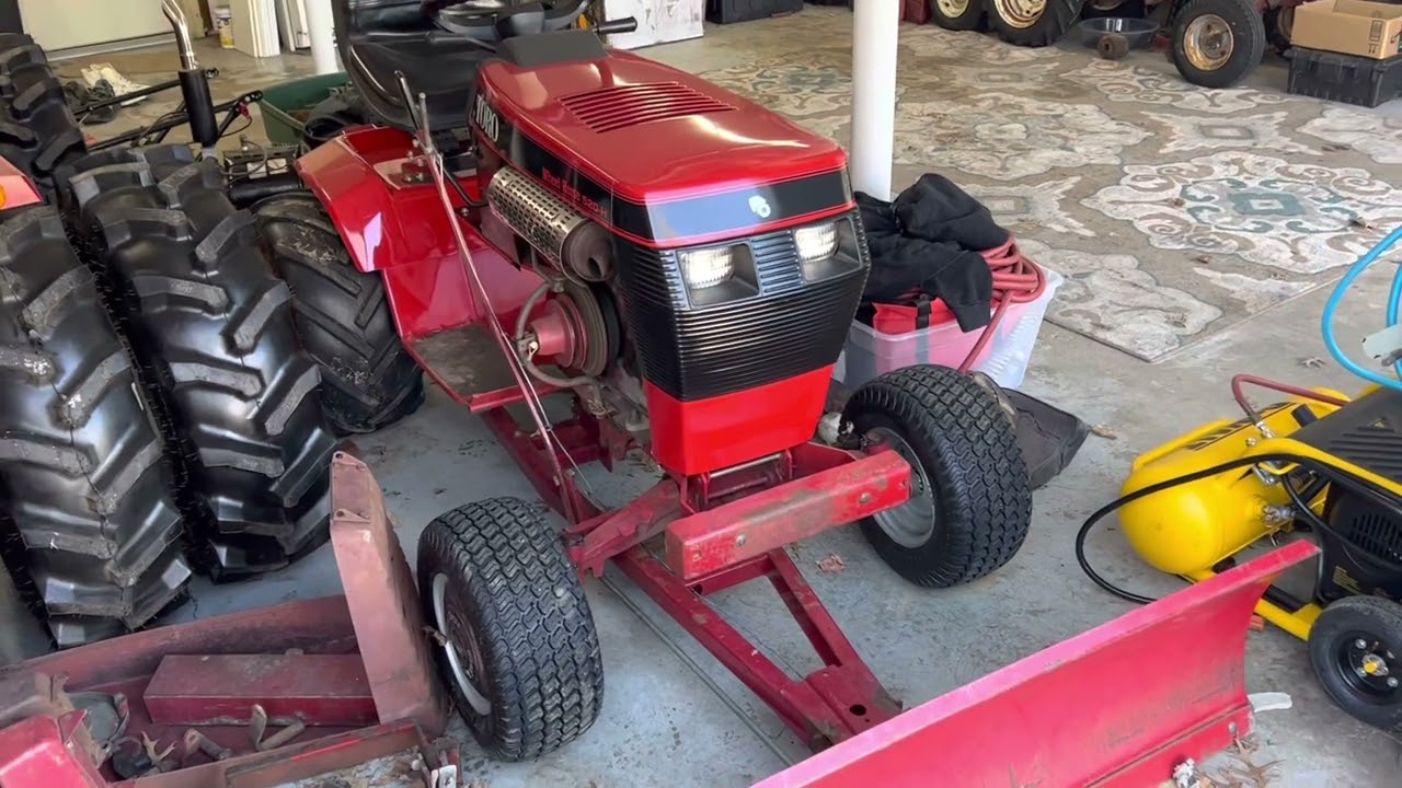 Wheel Horse 520-H Snow Plow Removal and Moving BIG 4x4