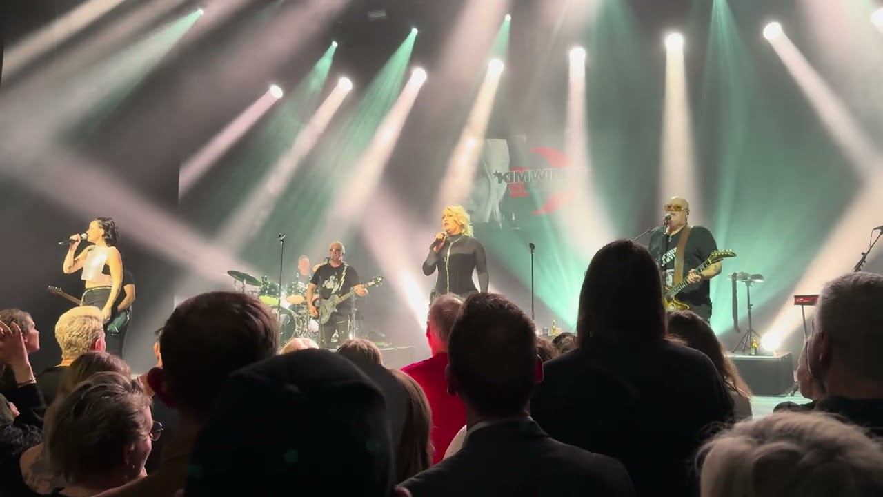 Kim Wilde ft. Scarlett Wilde - Hourglass Human (Live @ Odeon, Odense, Denmark 01/03/2025)