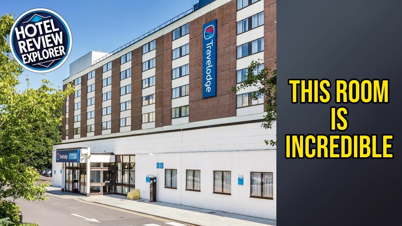 Travelodge Gatwick Airport Central - This Room Is Incredible | London, United Kingdom🛏️