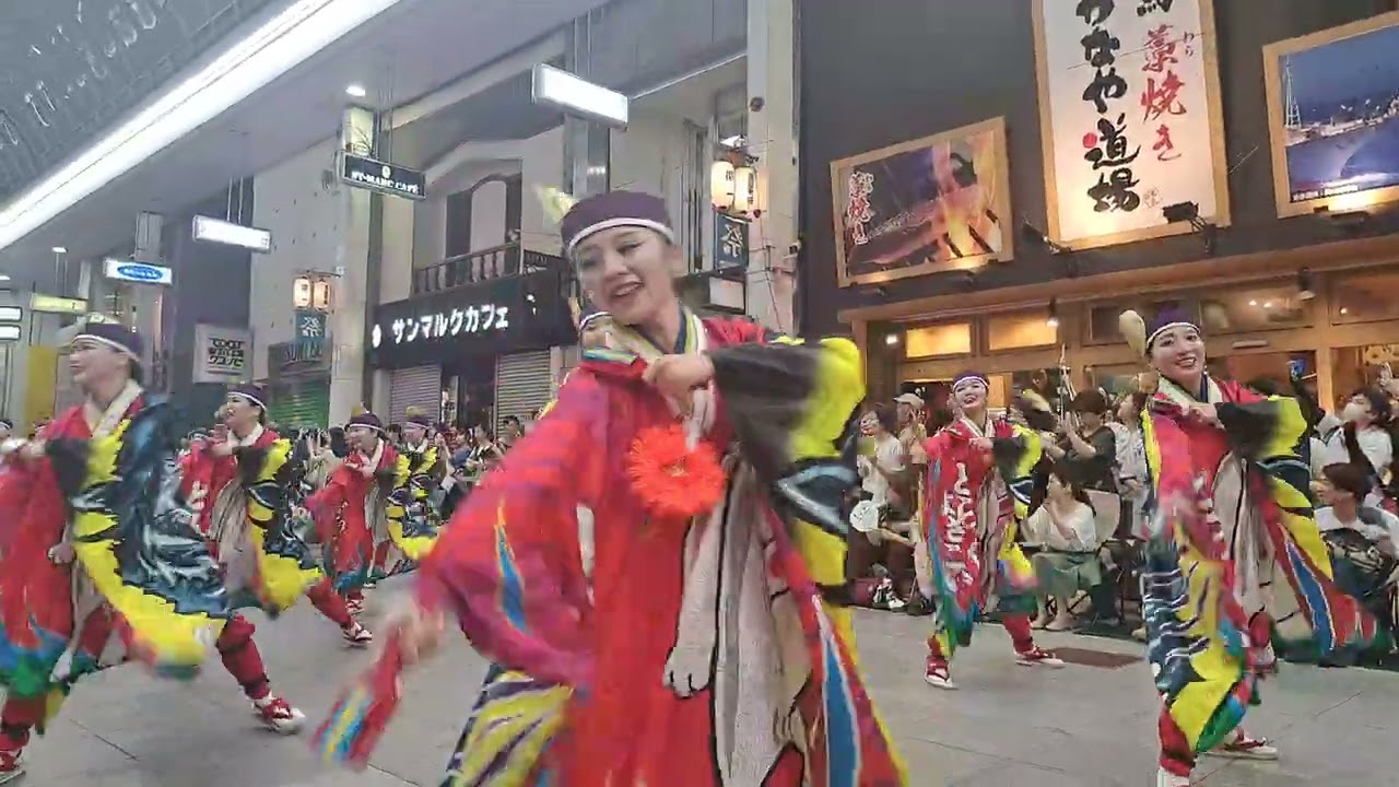 【とらっくよさこい(ちふれ)】第71回よさこい祭り 本祭1日目  帯屋町演舞場  (2024/8/10)