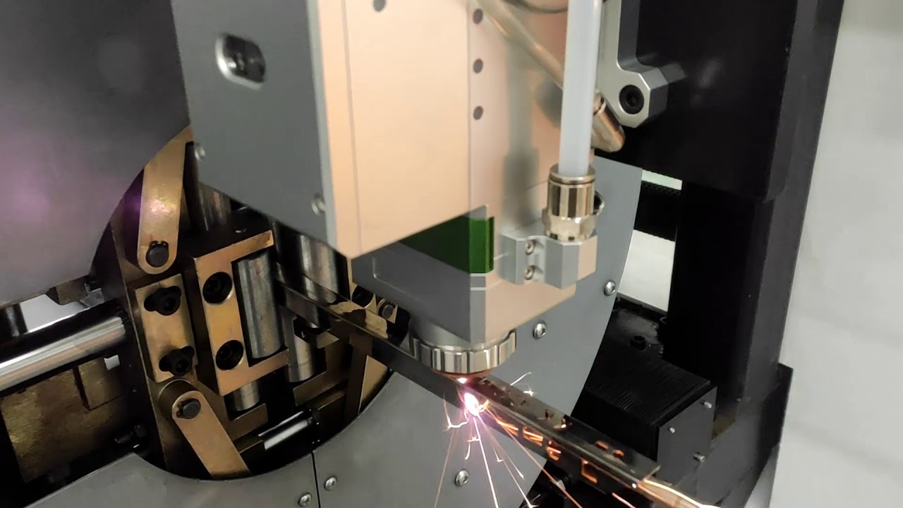 Wycinarka laserowa /Laser Światłowodowy fiber do rur i profili CORMAK LF60M -cięcie profilu 15x15 mm
