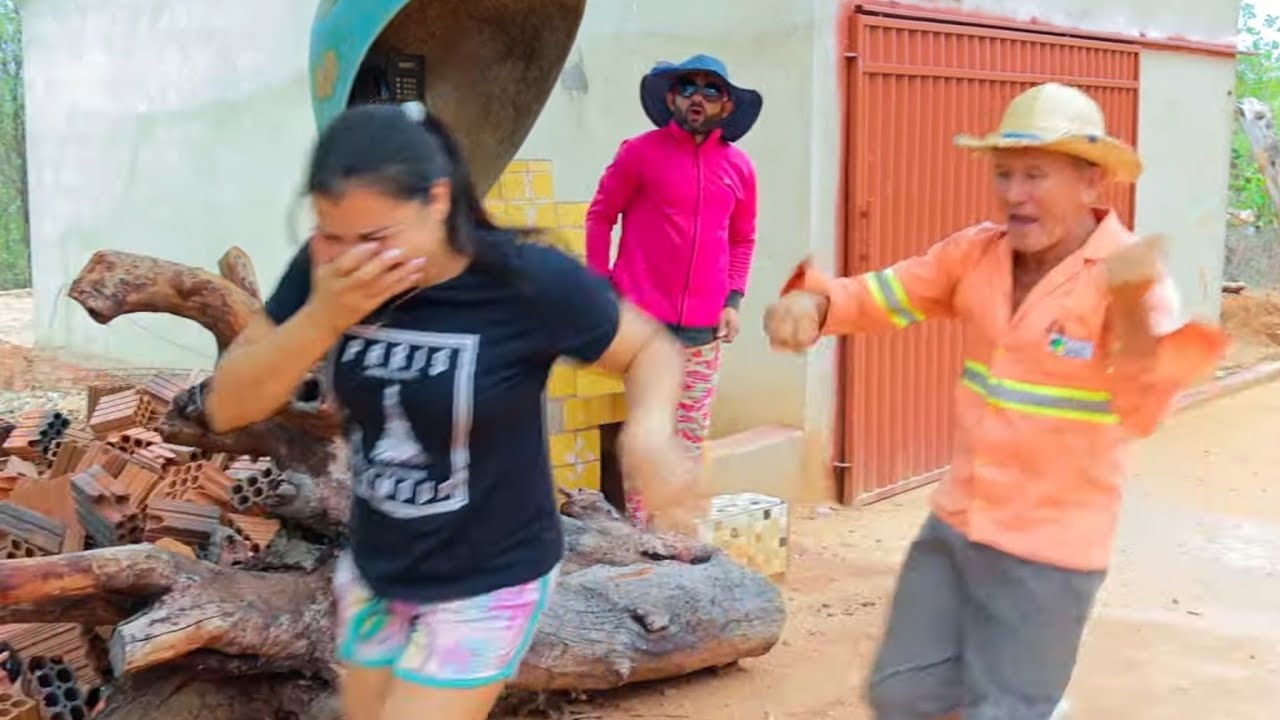 seu mane pulou de cabeça pra baixo em um cacimbao seco
