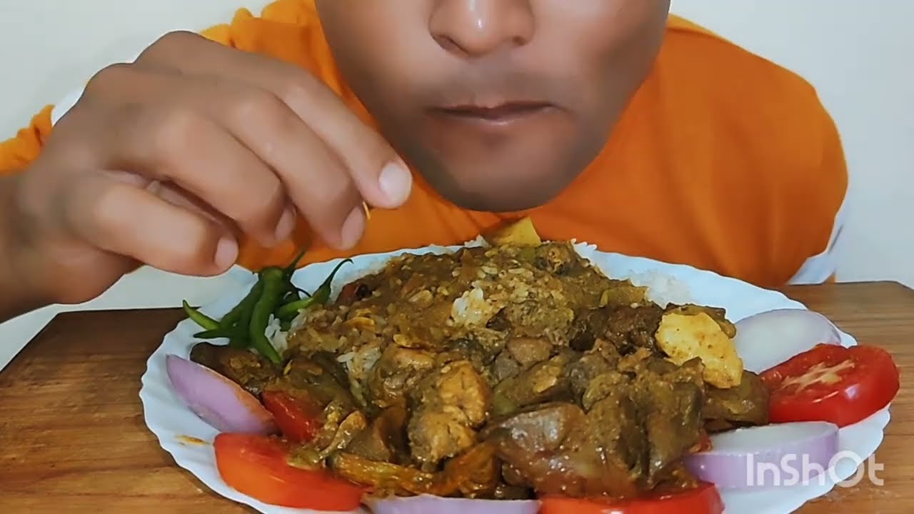 #asmreating chickenliver and gizzard curry /rice /salad /green chilli #BG Mukbanger