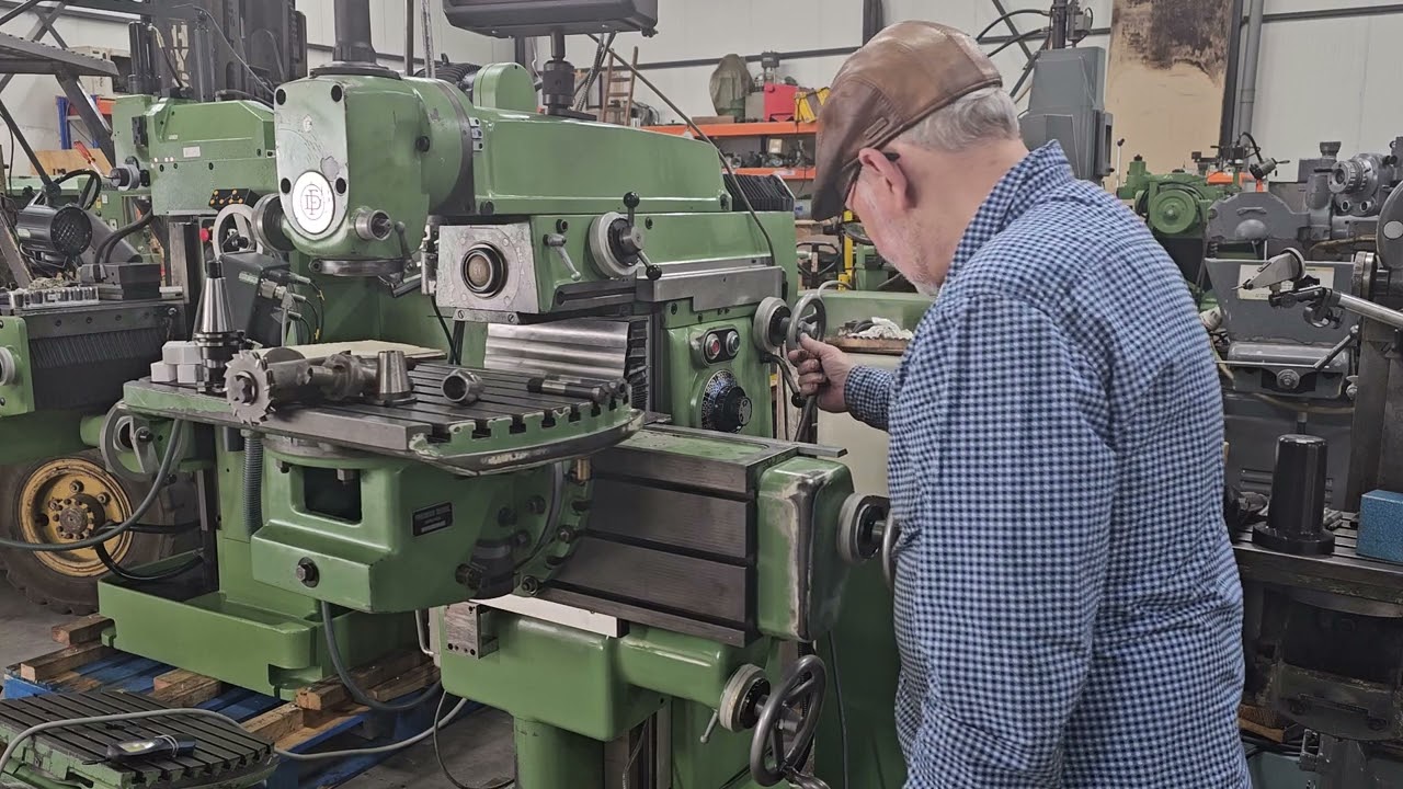 Our Deckel FP3 demonstrated