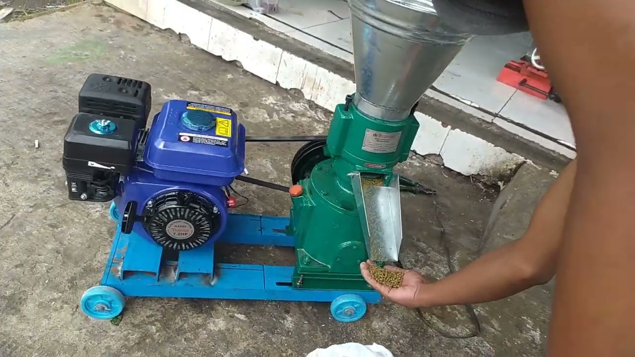 mesin pelet KL 120 bahan baku sekam padi dan bekatul... 🔥🔥🔥