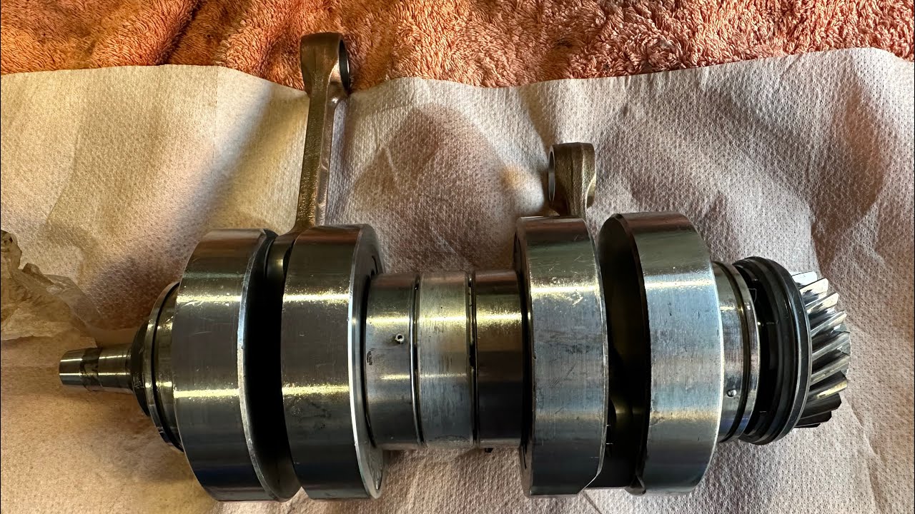 Engine Tear Down Yamaha RD250 Disaster