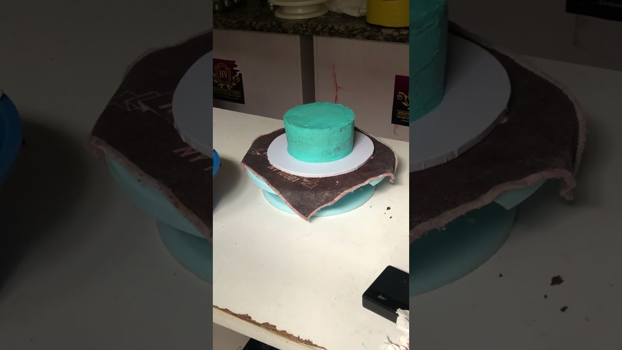 DECORATE WITH ME || Simple buttercream decoration #cake #hennyscake_n_chops #buttercream #fyp 