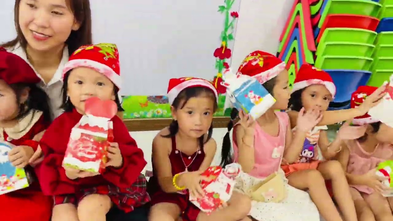 Merry Christmas 2025 - Mẫu giáo Cỏ Non