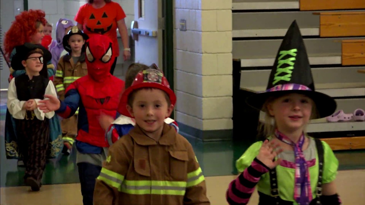 Forest Hills Elementary School Halloween Parade 2019