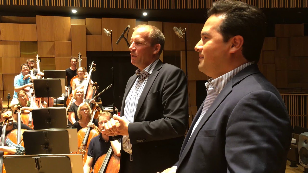 Robert Trevino meeting the Malm&ouml; Symphony Orchestra