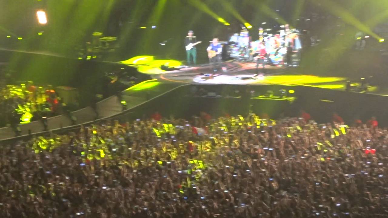 COLDPLAY - Yellow - LIMA 2016-04-05