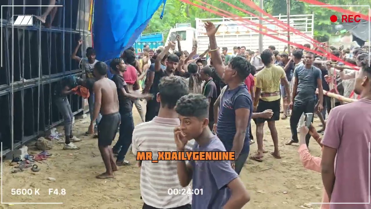 Barman music , edm song and quality combined with public reaction..it's wow 😁😁🎀🎀 use headphones 😈