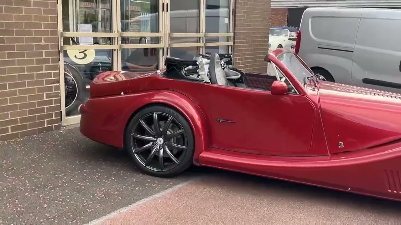 MORGAN AERO 8 LIQUID CRIMSON