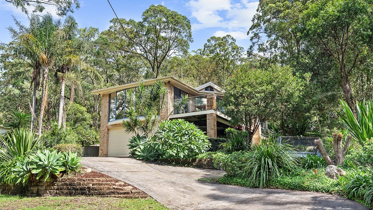 89 Cove Boulevard, North Arm Cove