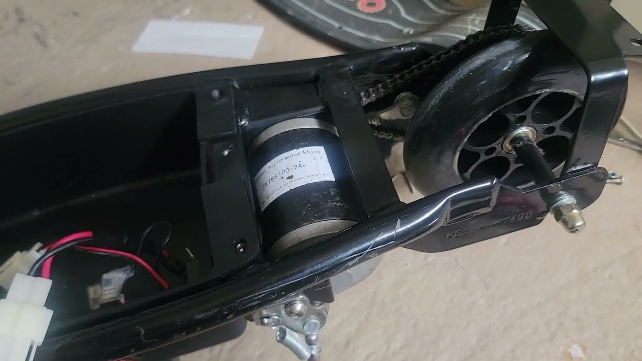Scooter Razor e100 repación de falla en controlador.