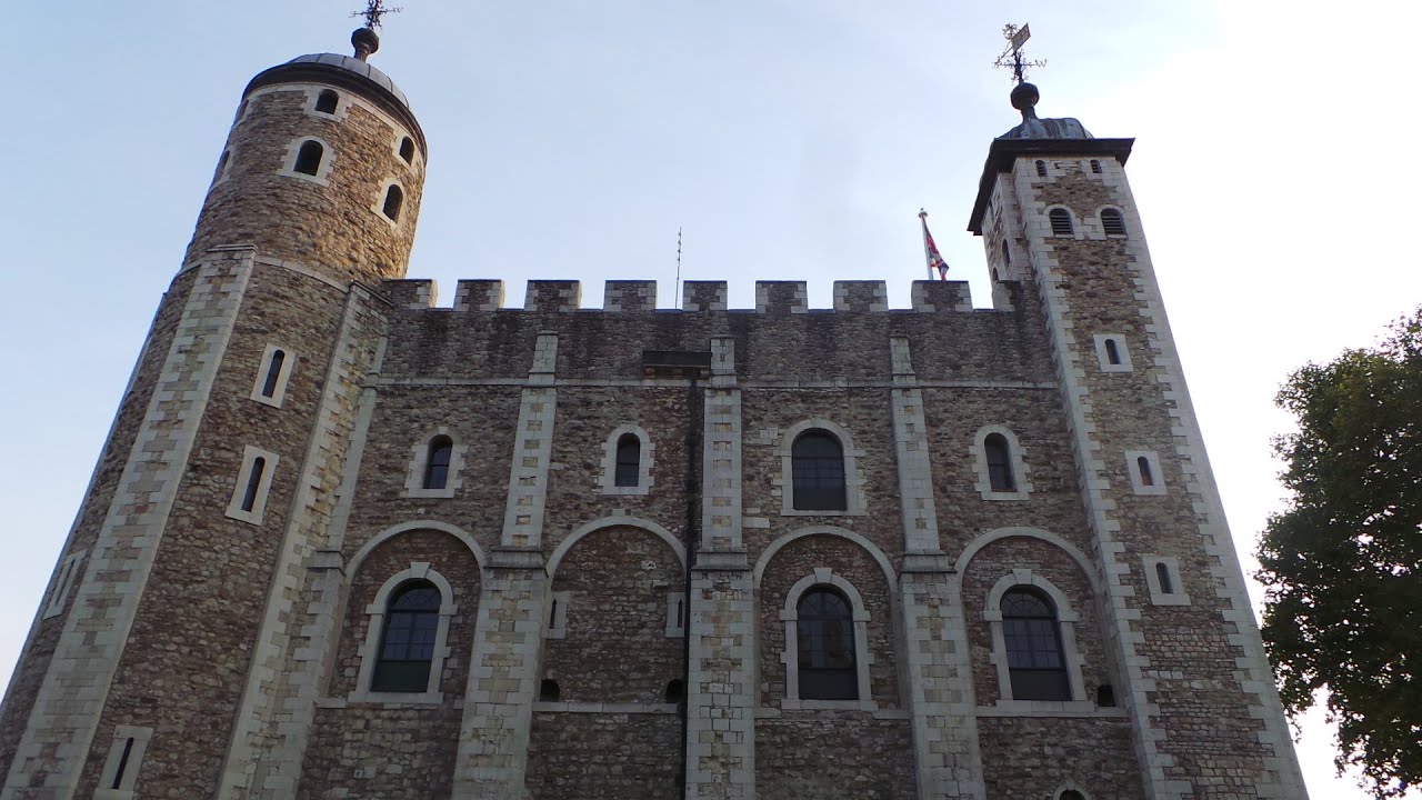 FULL WALK OF THE WHITE TOWER + ARMOURIES RESTAURANT @ TOWER OF LONDON