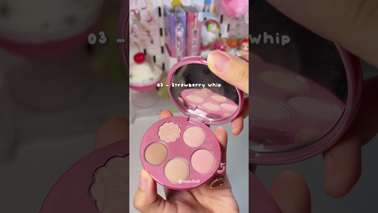 🍓🥛#fwee #kbeauty #makeup #fweebesties #koreanmakeup #swatch #eyeshadow #unbox #unboxing #swatch