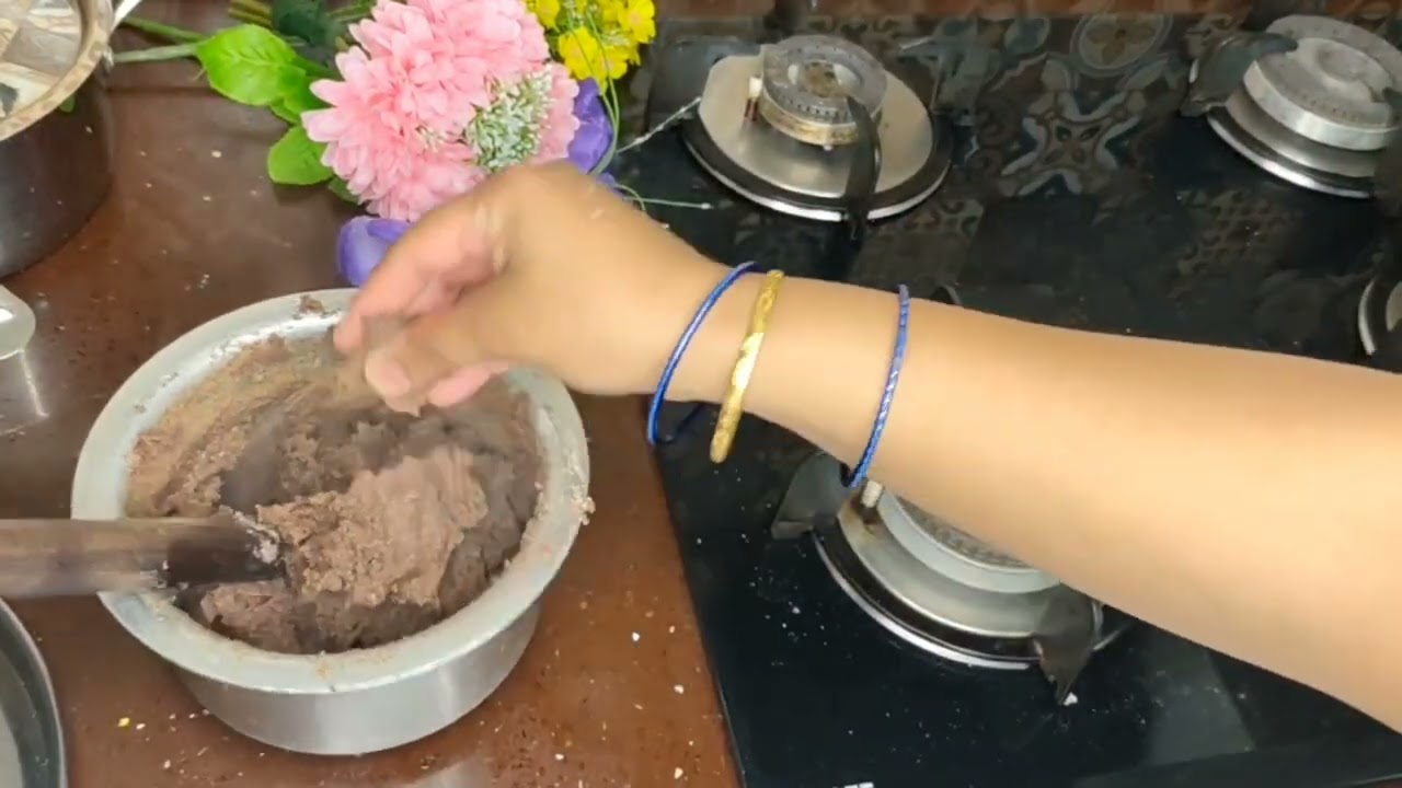 ರಾಗಿ ತಿನ್ನಿ ನಿರೋಗಿಯಾಗಿ/ರಾಗಿ ಮುದ್ದೆ/Healthy Ragi balls@samhithasaviruchi#samhitha#ragi#mudde#ragiball