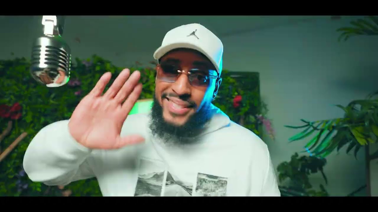 De Mada Usted & Dj Livio - Bac +5 ( Visualizer )