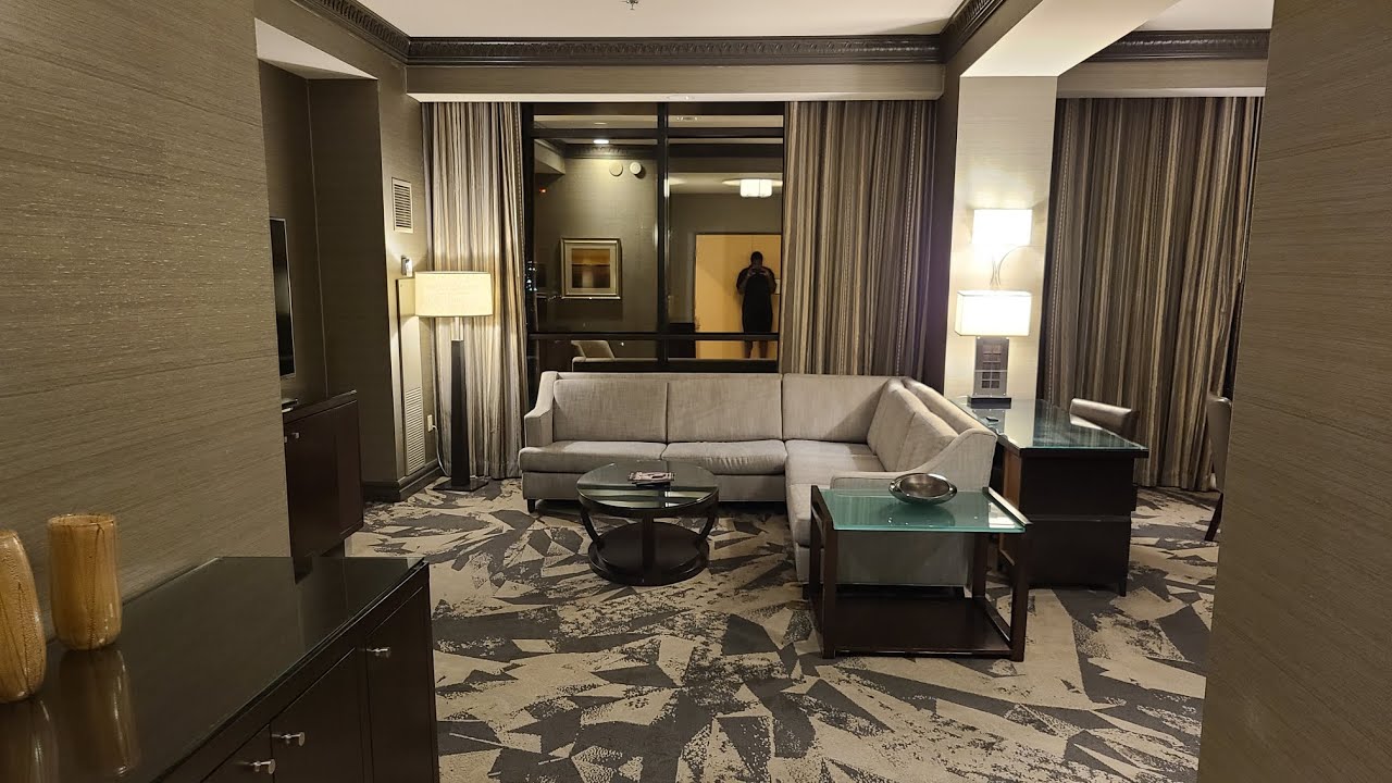 Luxor Tower Elite One Bedroom Suite