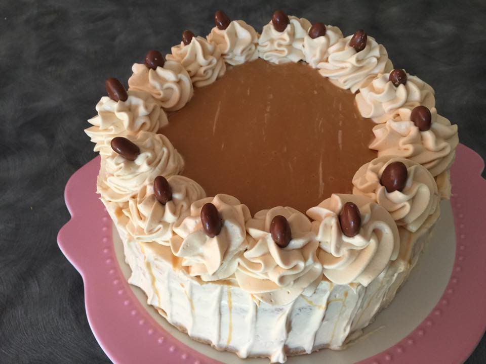 Dulche de letche Cake