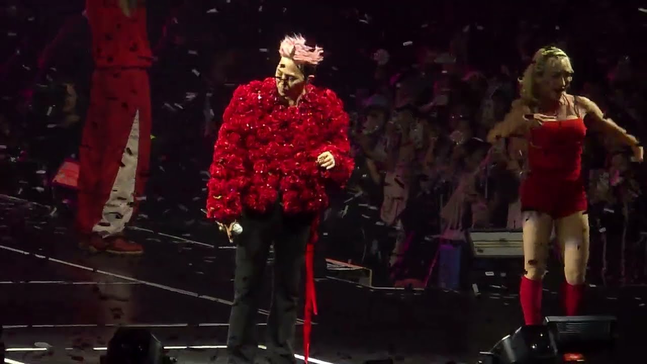 G-Dragon - Crayon [Ubermensch World Tour in Sydney Day 2]