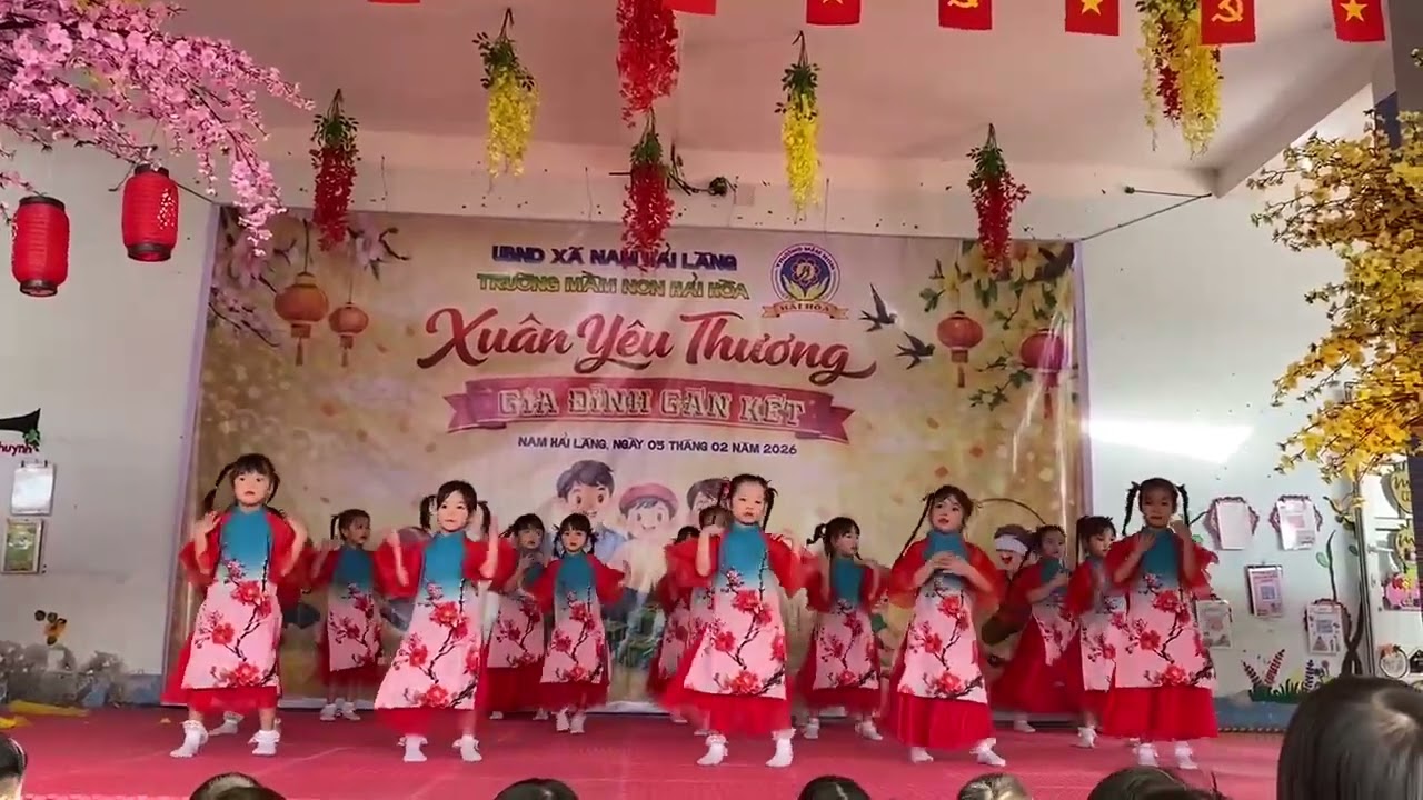 MÚA TẾT NHÀ MÌNH