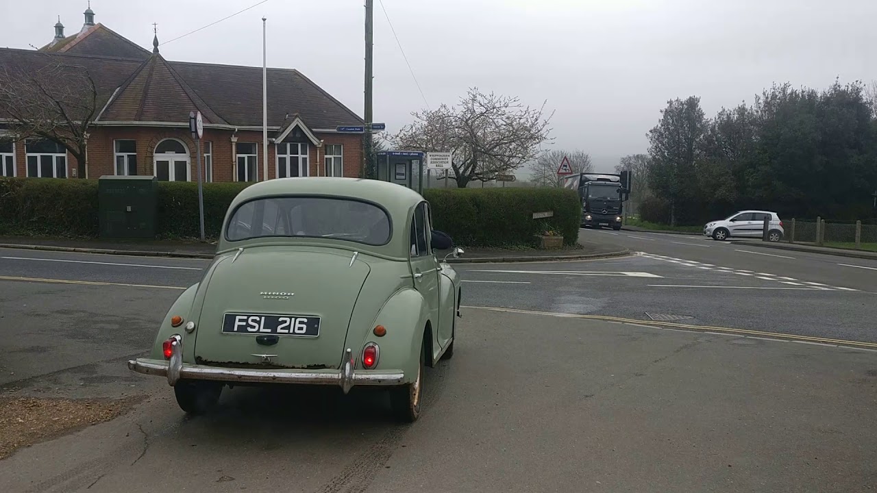 Driving the Morris minor 1000