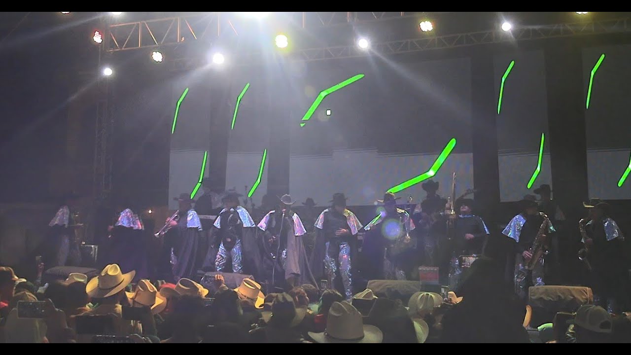 BANDA LA DEFINITIVA Y BANDA ZORRO - BAILE DE FIESTA – San Isidro Michoacán -17 de mayo 2024