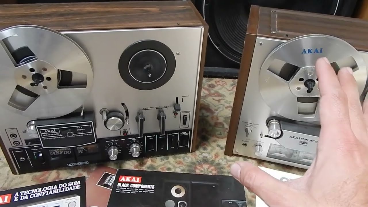 O FUSCA DA AKAI - SERIE 4000 TAPE DE ROLO - VERSÃO ANOS 70 vs VERSÃO 80 -4000DB VS GX4000DB