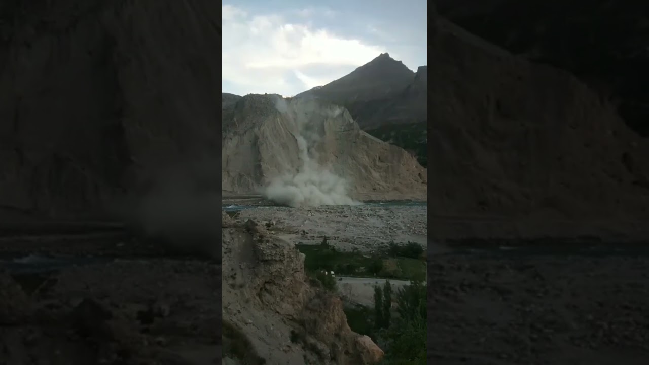 land sliding in Hunza Valley #shorts #ytshorts #shortvideo #youtubeshorts #viralreels