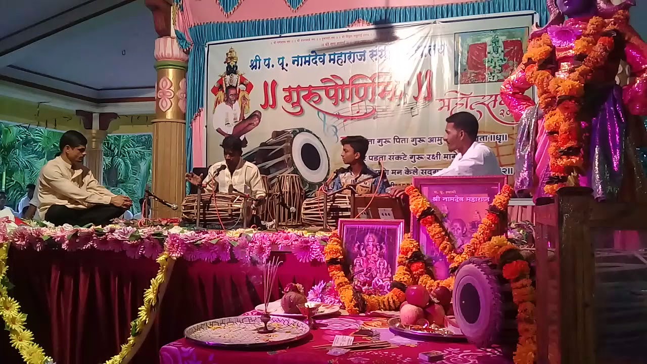 Subodh Malandkar & Aditya Aravkar   सोलो सादर करताना