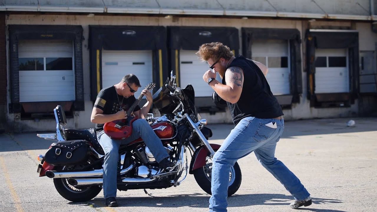 Bordertown & Co - Asphalt Cowboy (Official Video)