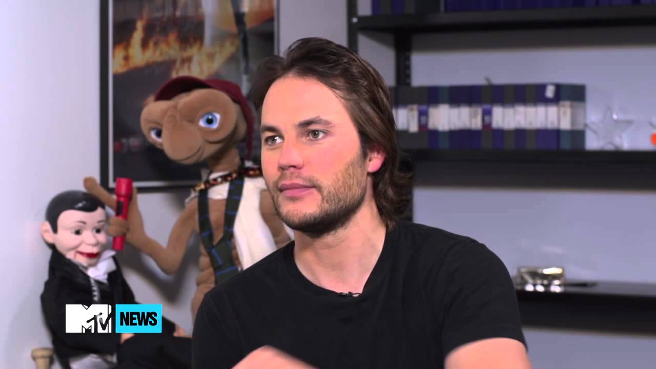 Taylor Kitsch shares his drunk tank story